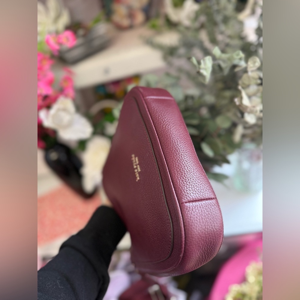♠️ Kate Spade Burgundy Roulette Pebbled Leather Medium Messenger Bag - Picture 9 of 14